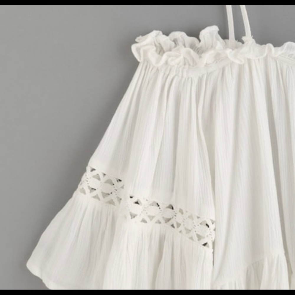 Woman’s crochet off the shoulder Ruffle Hem Tops - Picture 3 of 4